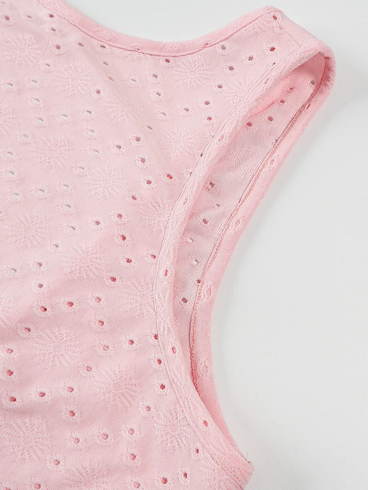 Vestido Roseé | Curto com babados delicados | Gata Raposa