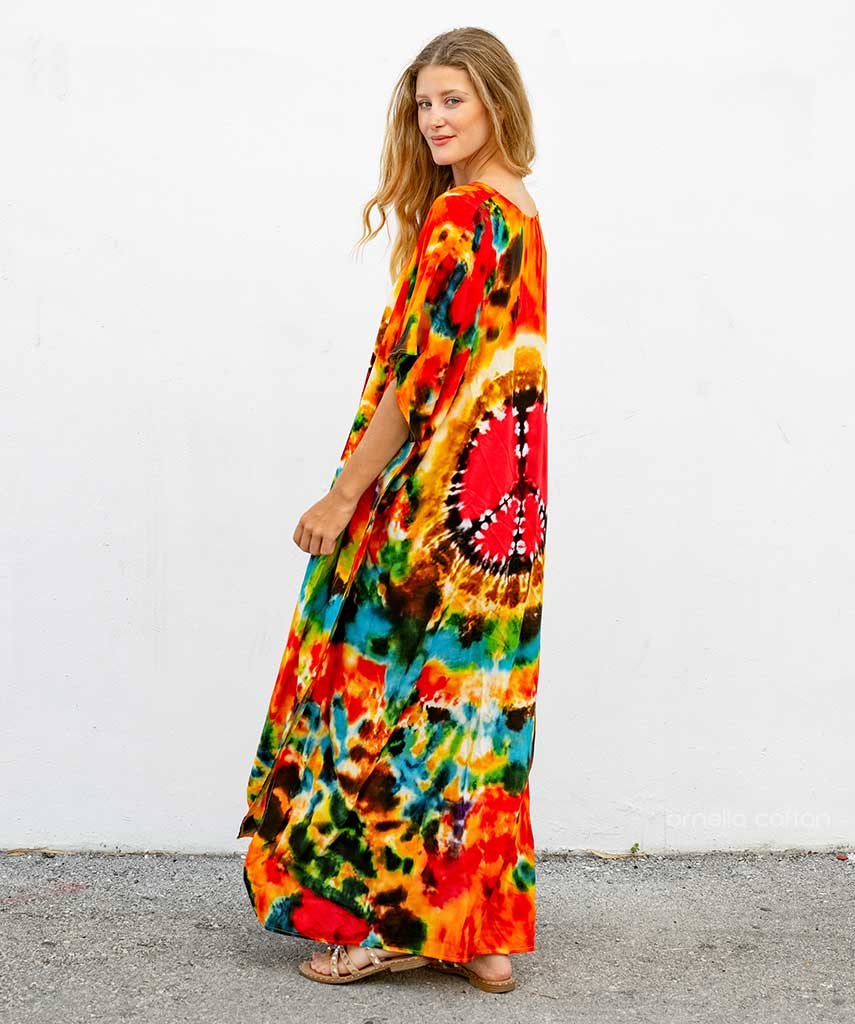 Kaftan Vibrações - Coral | Gata Raposa™
