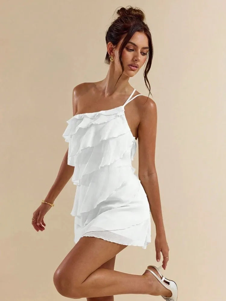 Vestido  Fiorella | Curto assimétrico com babados e costas nuas | Gata Raposa