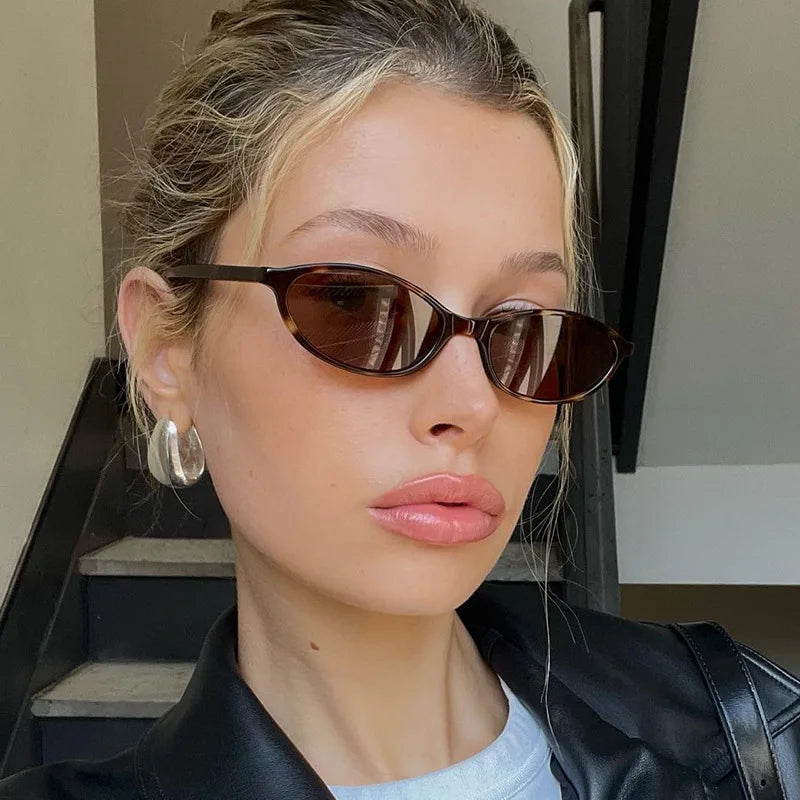 Óculos Paris — Elegância Vintage com Toque Fashion Moderno