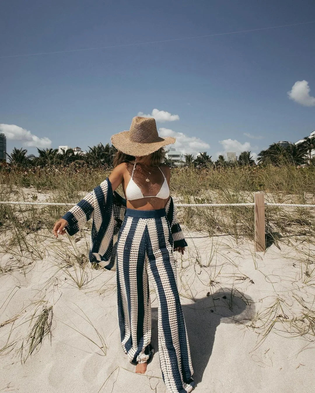 Conjunto Vico - calça e blusa de crochê