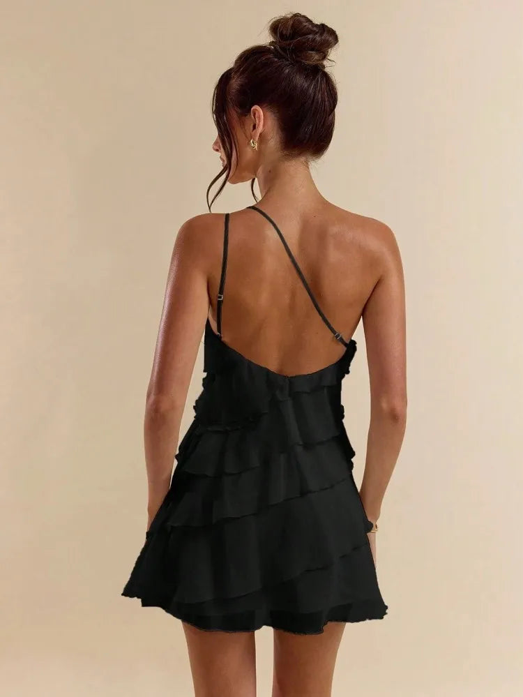Vestido  Fiorella | Curto assimétrico com babados e costas nuas | Gata Raposa